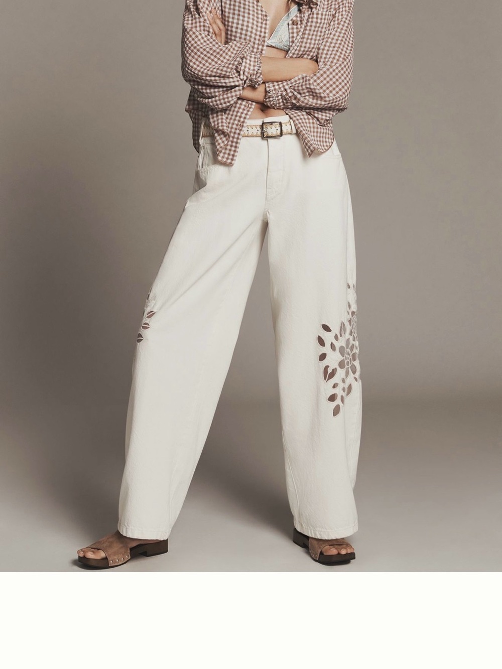 Pilcro mid-rise relaxed tapered jeans 27 - Picture 3 of 4